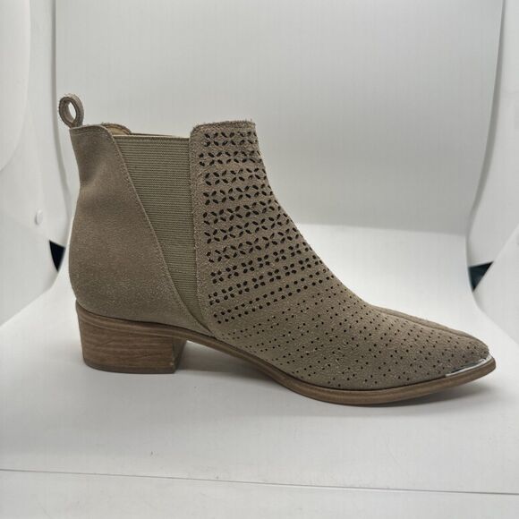 Marc Fisher Tan Brown Suede Point Toe High Heel Ankle Booties Women Sz 8.5M - Picture 7 of 12